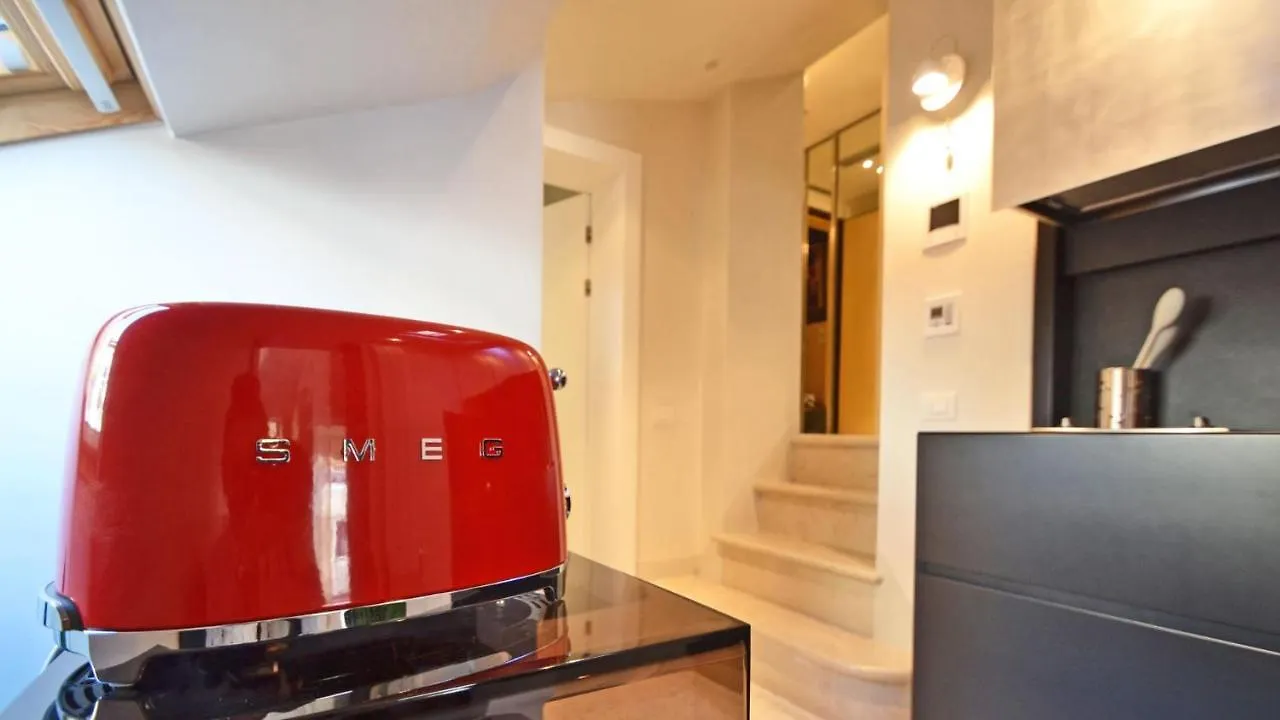 Apartamento Ai Bareteri Luxury Canal View Venecia