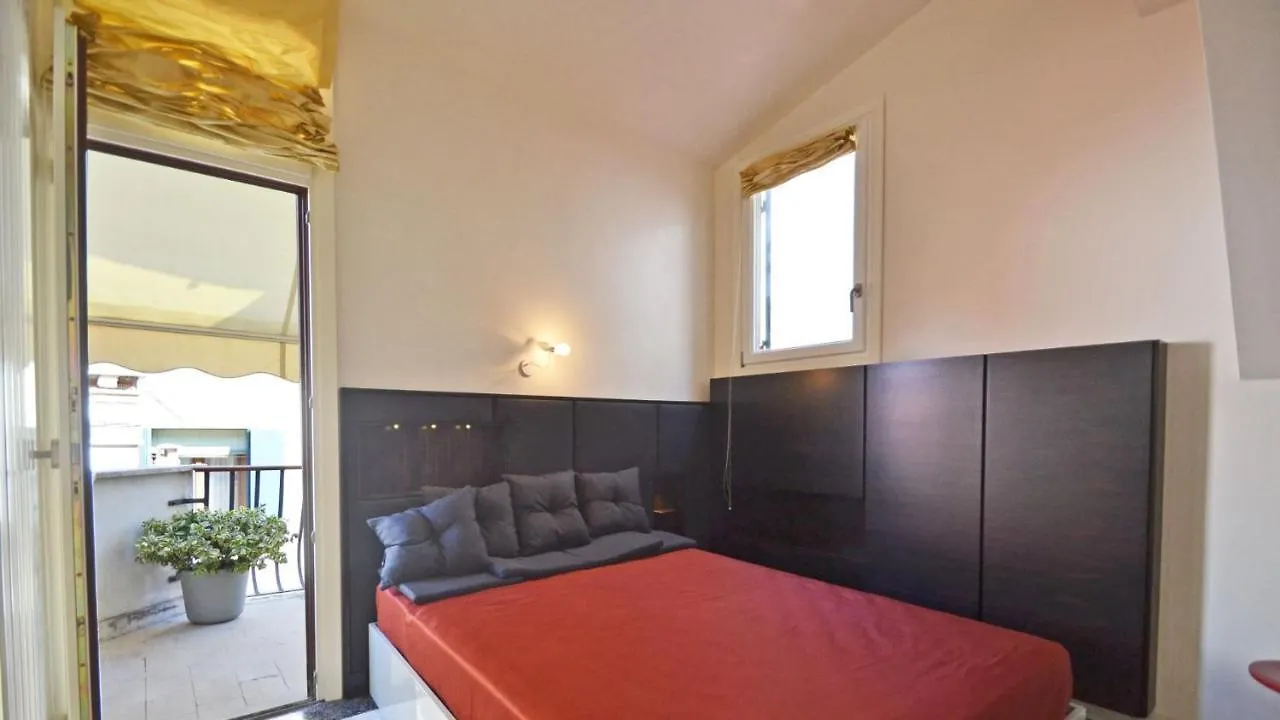 Ai Bareteri Luxury Canal View Venecia Italia